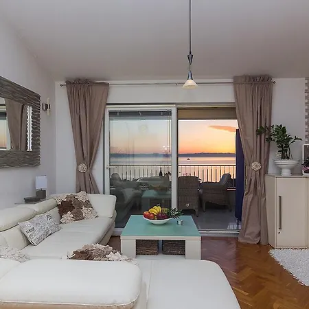 Karmela * Makarska
